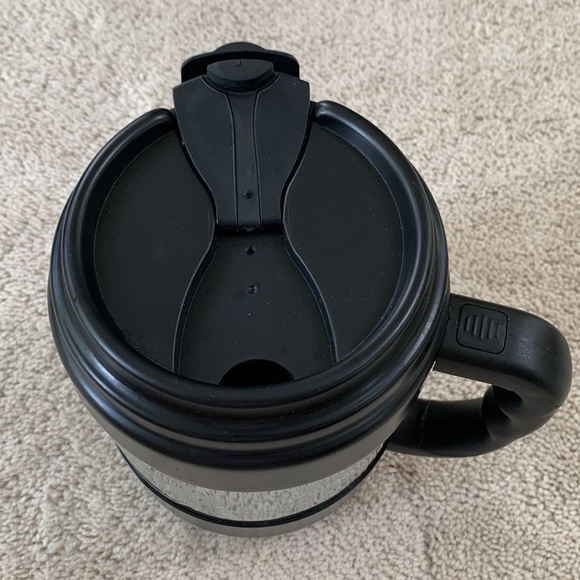 64 oz Embossed OSU Ohio State University Buckeyes “GO BUCKS” Insulated Thermos - Picture 4 of 10